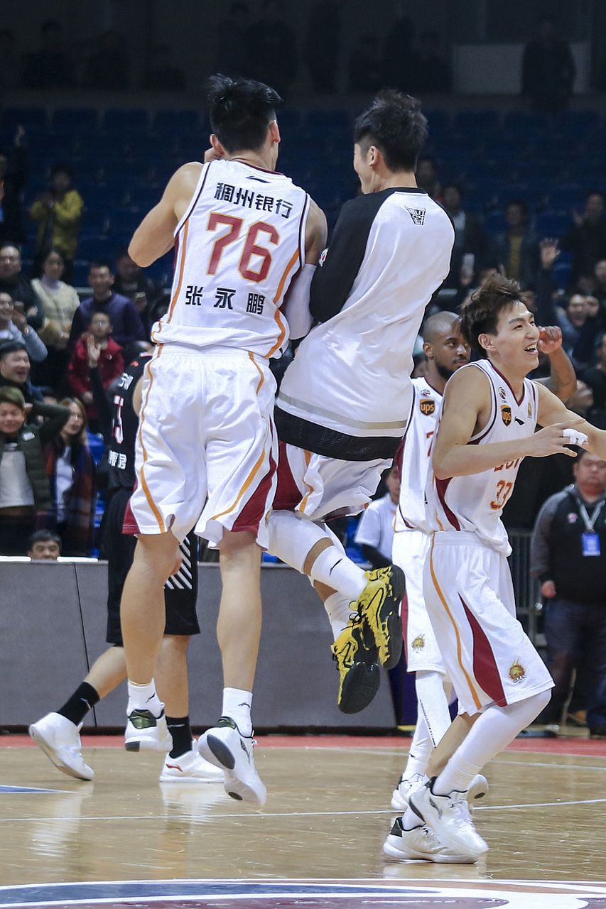 包含浙江稠州发布备战花絮，赛后官宣签约，中超任务艰巨，赛程密集仍需轮换的词条